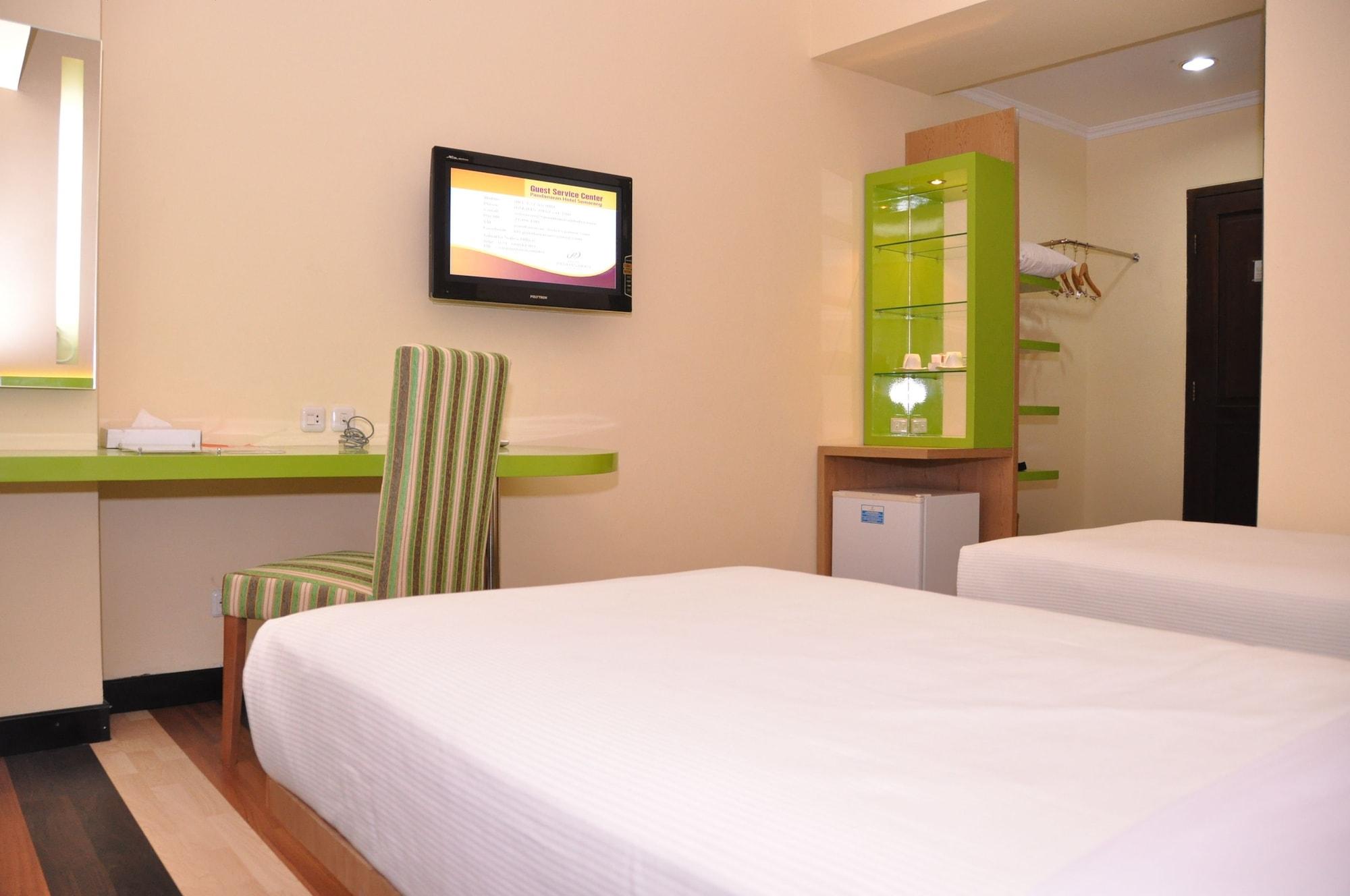 Pandanaran Hotel Semarang Exterior photo