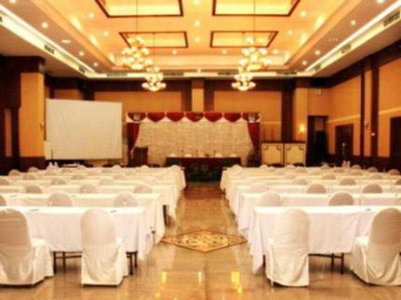Pandanaran Hotel Semarang Exterior photo